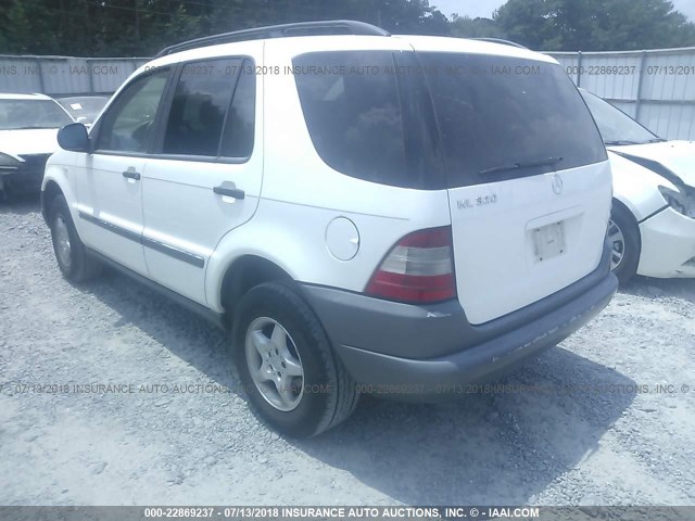 4JGAB54E5WA021250 - 1998 MERCEDES-BENZ ML 320 WHITE photo 3