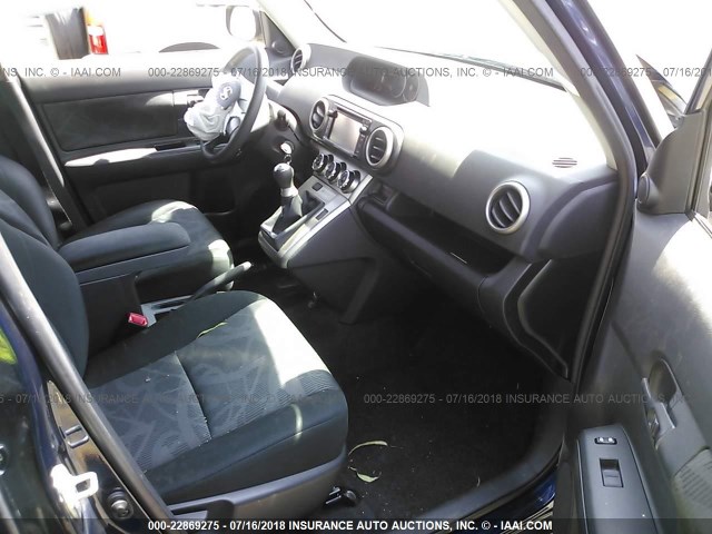 JTLZE4FE6FJ071956 - 2015 TOYOTA SCION XB Blau Foto 5