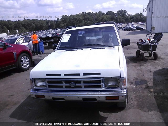 1N6SD16S5LC367018 - 1990 NISSAN D21 KING CAB WHITE photo 6