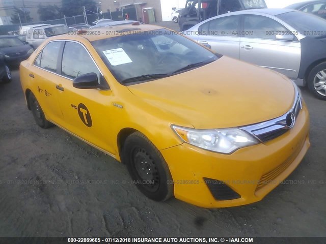 4T1BD1FK0EU118735 - 2014 TOYOTA CAMRY HYBRID/LE/XLE YELLOW photo 1