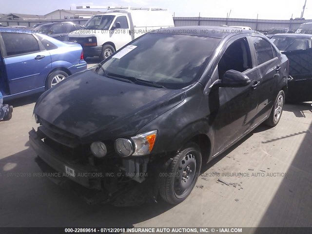 1G1JA5SH9F4136736 - 2015 CHEVROLET SONIC LS 黑色 照片 2