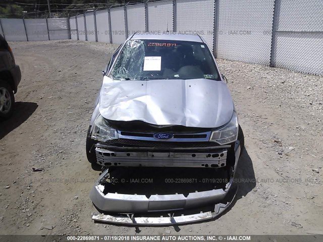 1FAHP36N39W127411 - 2009 FORD FOCUS SES SILVER photo 6