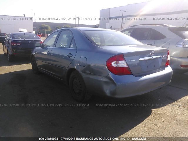 JTDBE32K730193052 - 2003 TOYOTA CAMRY LE/XLE BLUE photo 3