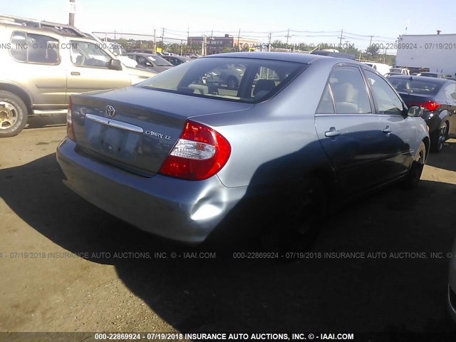 JTDBE32K730193052 - 2003 TOYOTA CAMRY LE/XLE BLUE photo 4