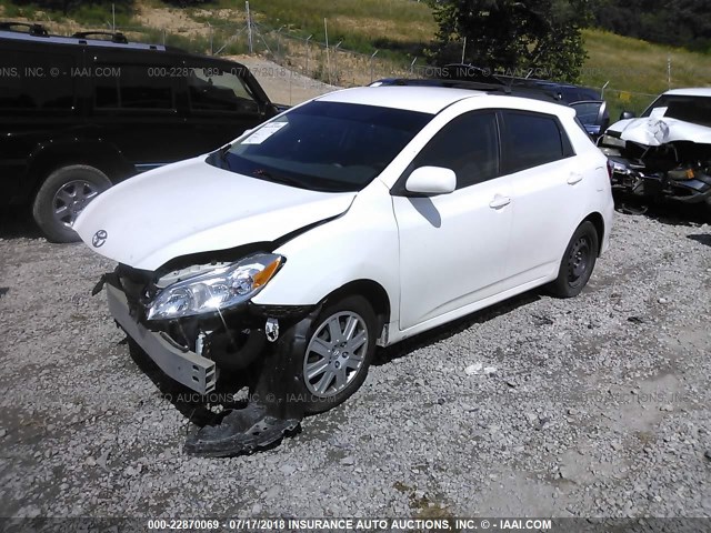 2T1KU4EE4DC020692 - 2013 TOYOTA COROLLA MATRIX  WHITE photo 2