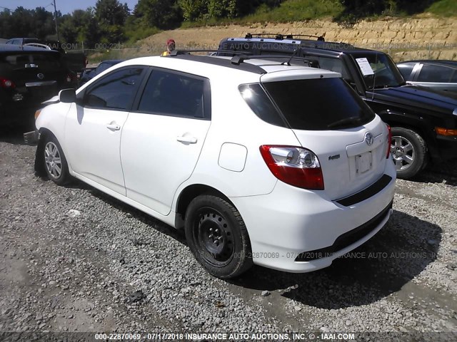 2T1KU4EE4DC020692 - 2013 TOYOTA COROLLA MATRIX  WHITE photo 3