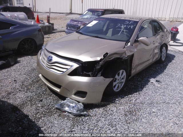 4T1BF3EK5BU128695 - 2011 TOYOTA CAMRY SE/LE/XLE ოქროსფერი ფოტო 2