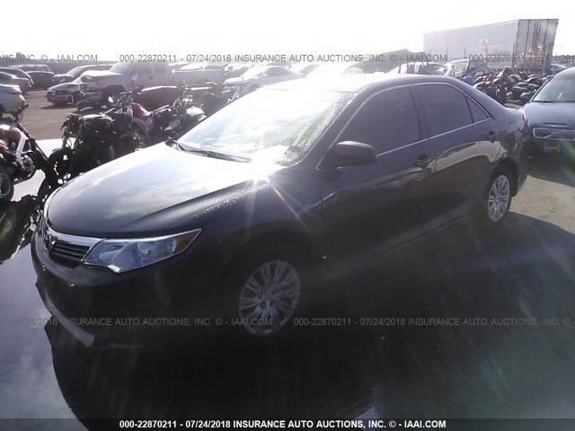 4T4BF1FK8DR290171 - 2013 TOYOTA CAMRY L/SE/LE/XLE GRAY photo 2