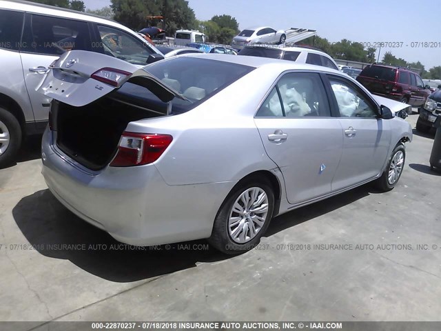 4T4BF1FK2DR289503 - 2013 TOYOTA CAMRY L/SE/LE/XLE Gümüş foto 4