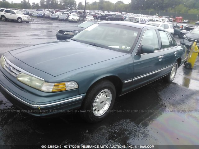 2FALP74W3TX208983 - 1996 FORD CROWN VICTORIA LX GREEN photo 2