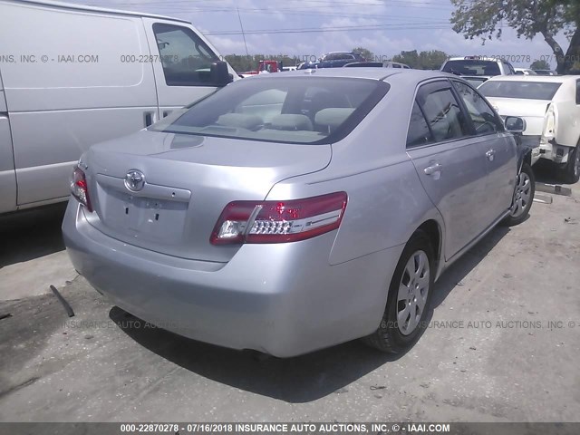 JTNBF3EK9A3000710 - 2010 TOYOTA CAMRY SE/LE/XLE SILVER photo 4