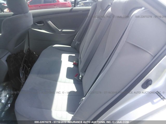 JTNBF3EK9A3000710 - 2010 TOYOTA CAMRY SE/LE/XLE SILVER photo 8