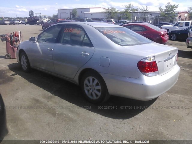 4T1BE32K76U659894 - 2006 TOYOTA CAMRY LE/XLE/SE Gümüş foto 3