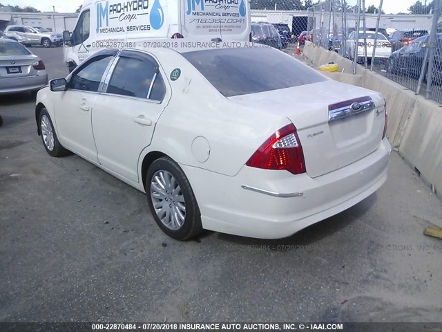 3FADP0L31CR194051 - 2012 FORD FUSION HYBRID WHITE photo 3