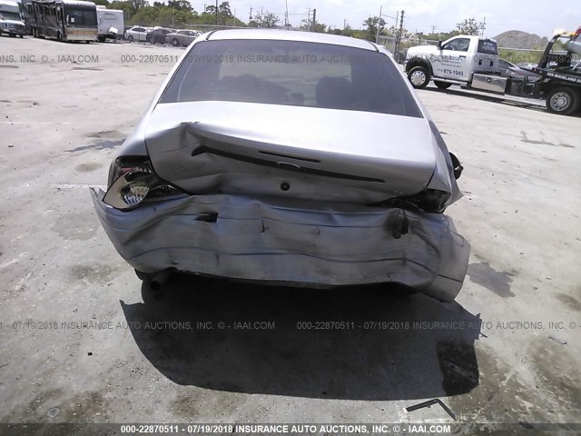 1FAFP34P52W351460 - 2002 FORD FOCUS SE/SE COMFORT SILVER photo 6