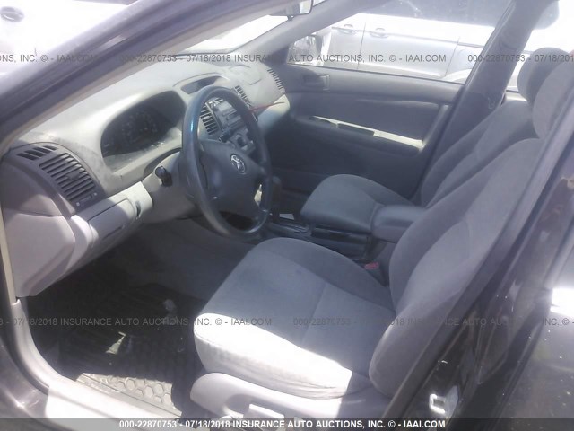 JTDBE30K020067701 - 2002 TOYOTA CAMRY LE/XLE/SE Mavi foto 5