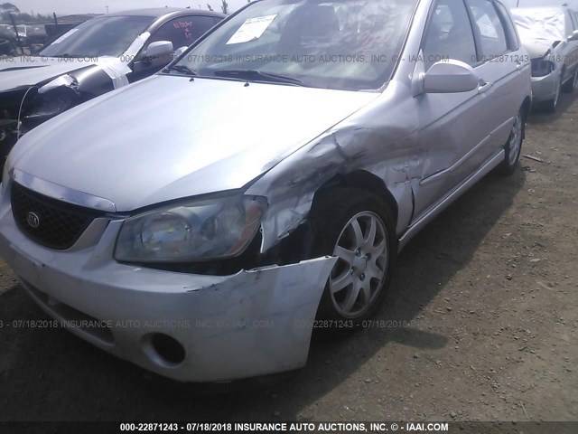 KNAFE161365338440 - 2006 KIA SPECTRA5 SILVER photo 6