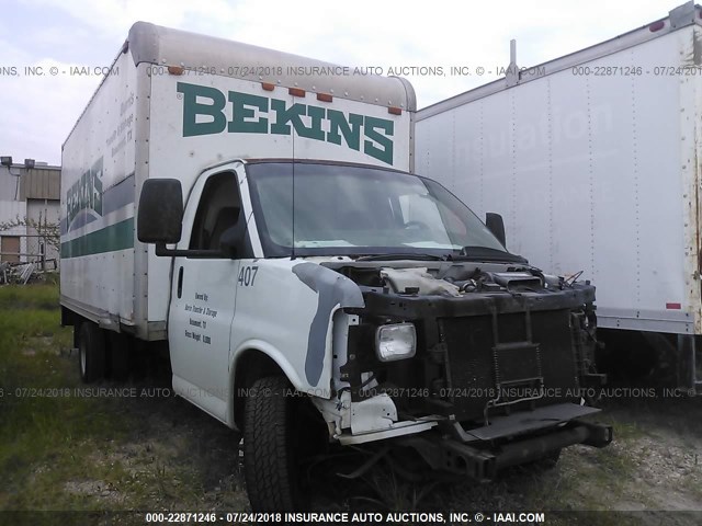 1GBJG31U461227265 - 2006 CHEVROLET EXPRESS G3500  WHITE photo 1