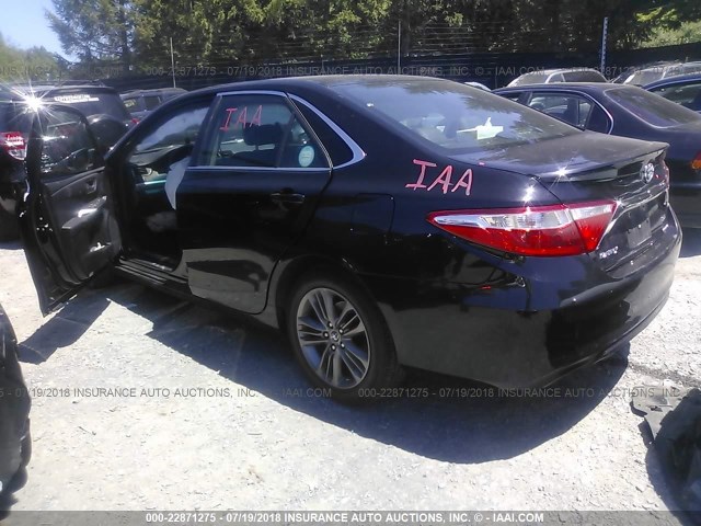 4T1BF1FK0HU299172 - 2017 TOYOTA CAMRY LE/XLE/SE/XSE BLACK photo 3