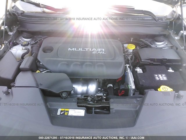 1C4PJLCB1JD615306 - 2018 JEEP CHEROKEE LATITUDE Boz foto 10