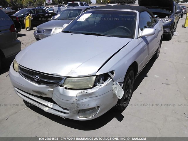 2T1FF22PX1C423710 - 2001 TOYOTA CAMRY SOLARA SE/SLE ვერცხლისფერი ფოტო 2
