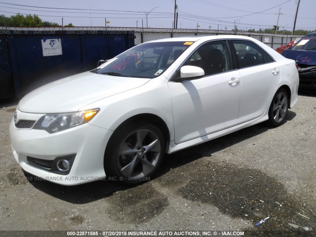 4T1BF1FK5CU632149 - 2012 TOYOTA CAMRY SE/LE/XLE WHITE photo 2