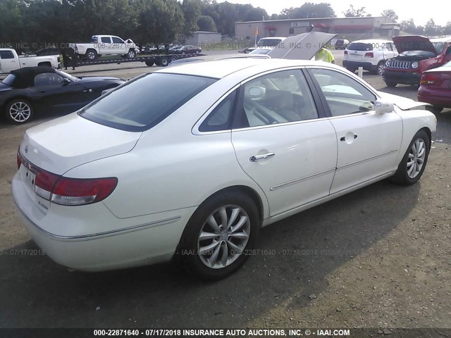 KMHFC46F67A146861 - 2007 HYUNDAI AZERA SE/LIMITED WHITE photo 4