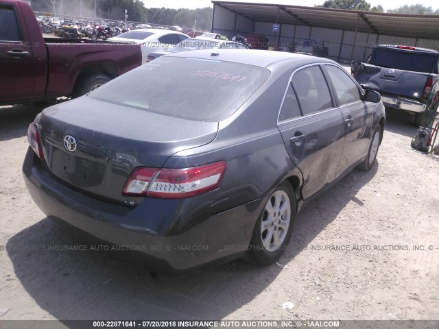 4T4BF3EK0BR210694 - 2011 TOYOTA CAMRY SE/LE/XLE 灰色 照片 4