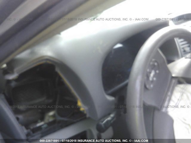 4T1BF30K25U595052 - 2005 TOYOTA CAMRY LE/XLE/SE Gümüş foto 7