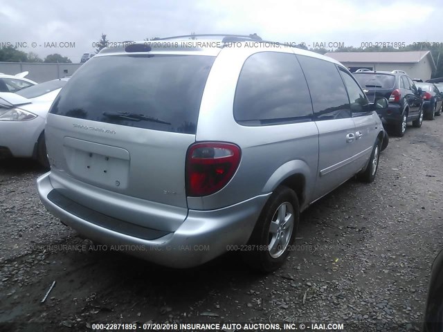 2D4GP44L65R298012 - 2005 DODGE GRAND CARAVAN SXT SILVER photo 4