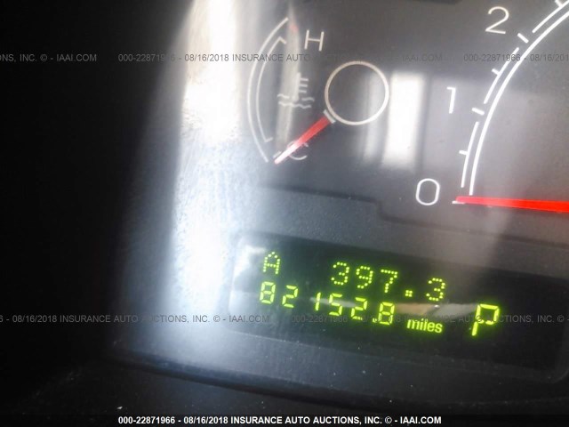 1LNHM86S04Y602771 - 2004 LINCOLN LS 奶油色 照片 7