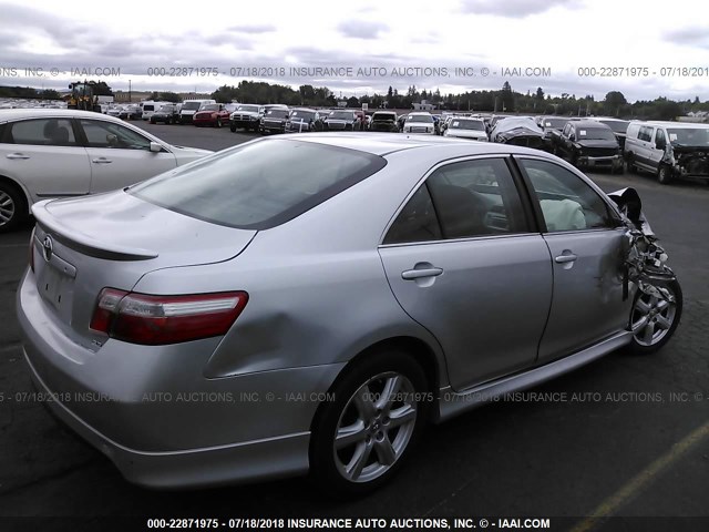 4T1BE46K19U330354 - 2009 TOYOTA CAMRY SE/LE/XLE SILVER photo 4