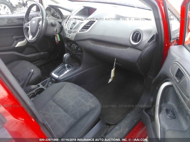 3FADP4EJ2DM113723 - 2013 FORD FIESTA SE RED photo 5