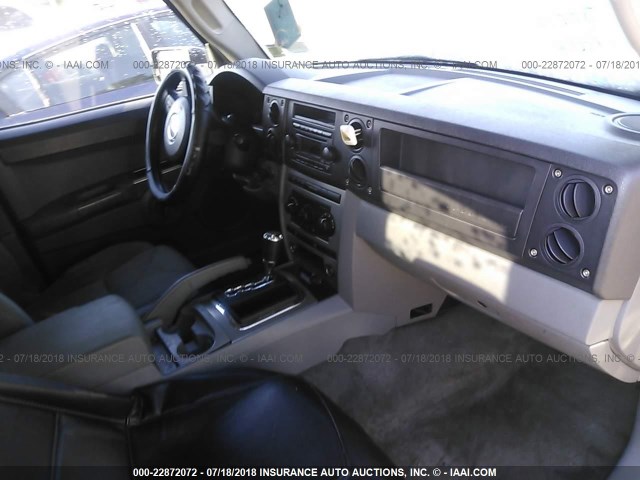 1J8HG48K16C352225 - 2006 JEEP COMMANDER შავი ფოტო 5