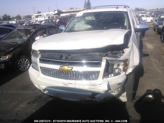 3GNTKGE38BG118628 - 2011 CHEVROLET AVALANCHE LTZ WHITE photo 6