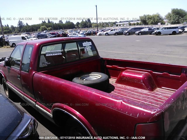 1GCCS19XXT8230499 - 1996 CHEVROLET S TRUCK S10 RED photo 3