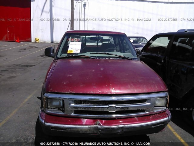 1GCCS19XXT8230499 - 1996 CHEVROLET S TRUCK S10 RED photo 6