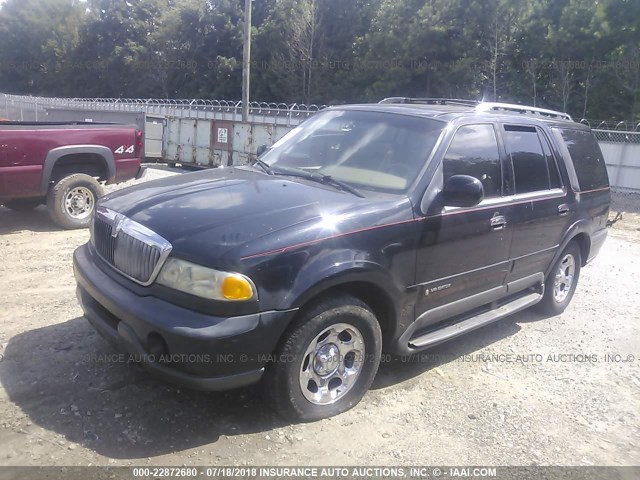 5LMFU28L7WLJ01464 - 1998 LINCOLN NAVIGATOR BLACK photo 2