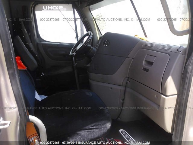 3AKJGLDR2ESBA4274 - 2014 FREIGHTLINER CASCADIA 125  Unknown photo 5