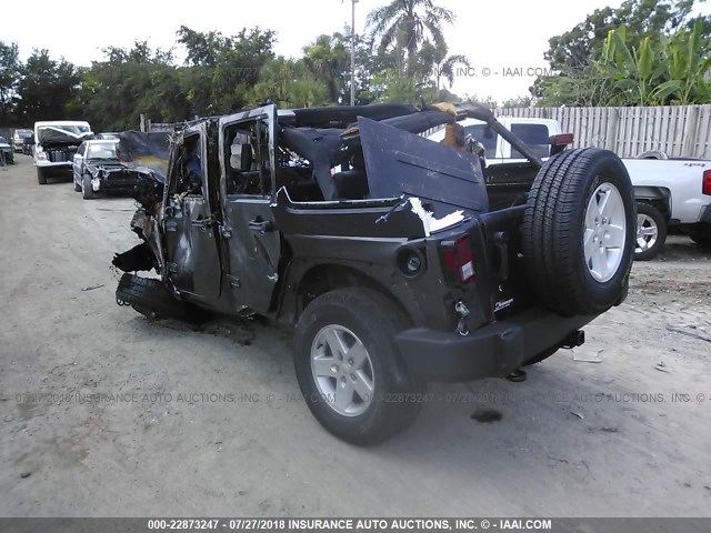 1C4BJWDG5HL634625 - 2017 JEEP WRANGLER UNLIMITE SPORT GRAY photo 3