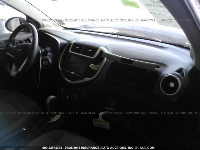 1G1JB5SH1H4164448 - 2017 CHEVROLET SONIC LS 黑色 照片 5