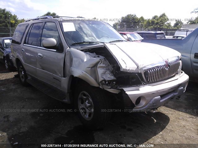 5LMFU28A3YLJ39095 - 2000 LINCOLN NAVIGATOR 米色 照片 1
