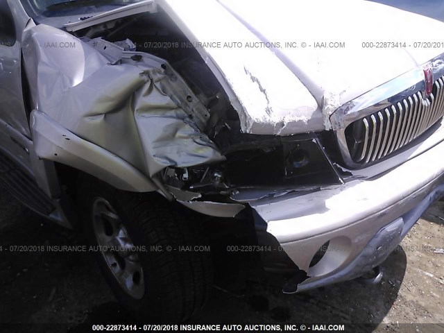 5LMFU28A3YLJ39095 - 2000 LINCOLN NAVIGATOR 米色 照片 6