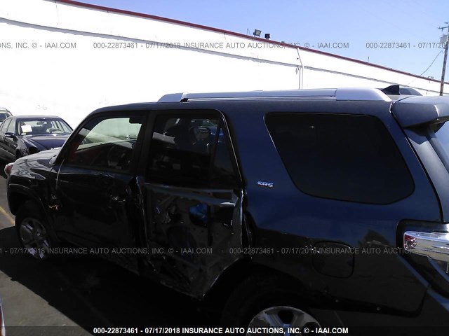 JTEBU5JR2G5346342 - 2016 TOYOTA 4RUNNER SR5 PREM/LTDL/TRAIL/TRD GRAY photo 6