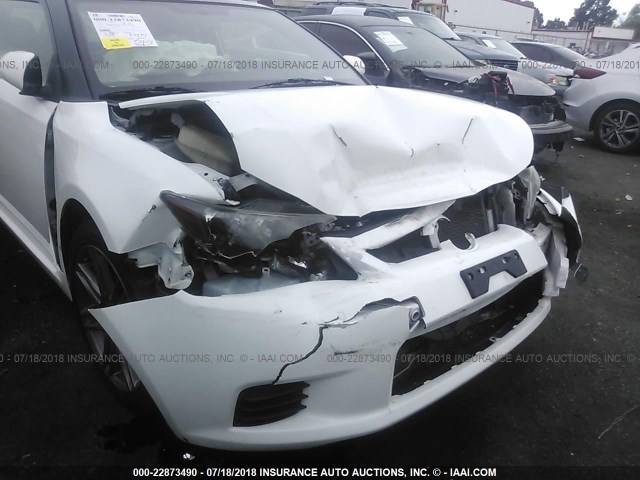 JTKJF5C72D3061680 - 2013 TOYOTA SCION TC WHITE photo 6