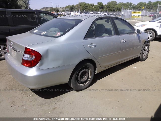 JTDBE30K720062155 - 2002 TOYOTA CAMRY LE/XLE/SE Gümüş foto 4