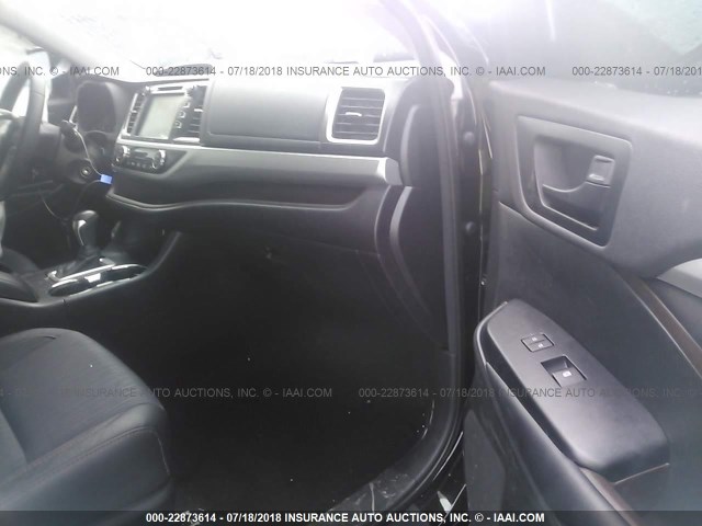 5TDZKRFH6GS146302 - 2016 TOYOTA HIGHLANDER LE/LE PLUS BLACK photo 5