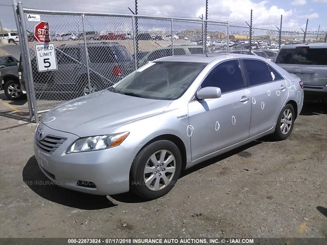 JTNBB46KX73028413 - 2007 TOYOTA CAMRY NEW GENERAT HYBRID SILVER photo 2