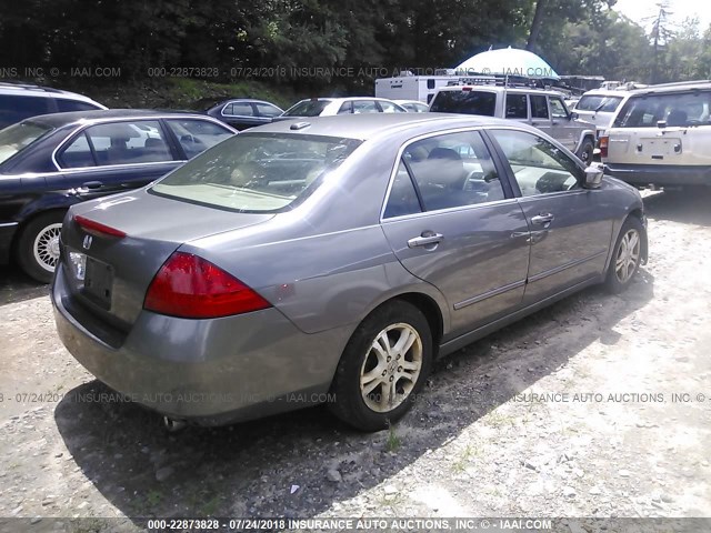 1HGCM56867A216601 - 2007 HONDA ACCORD EX GRAY photo 4