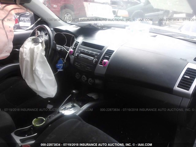 JA4AT2AW2AZ008764 - 2010 MITSUBISHI OUTLANDER ES ვერცხლისფერი ფოტო 5